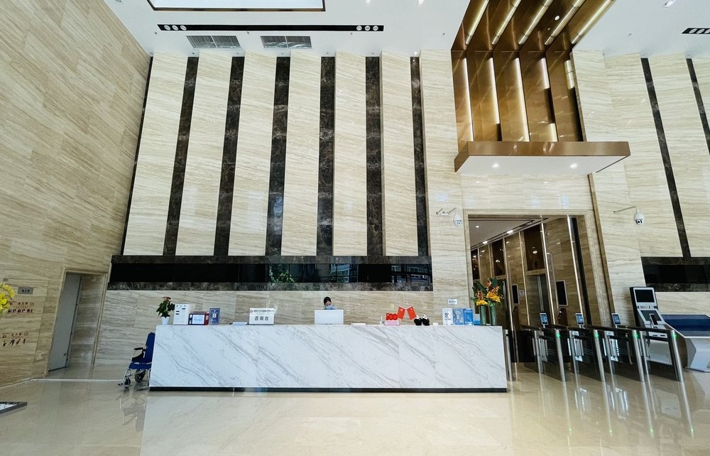 中国成都人力资源服务产业园大堂图